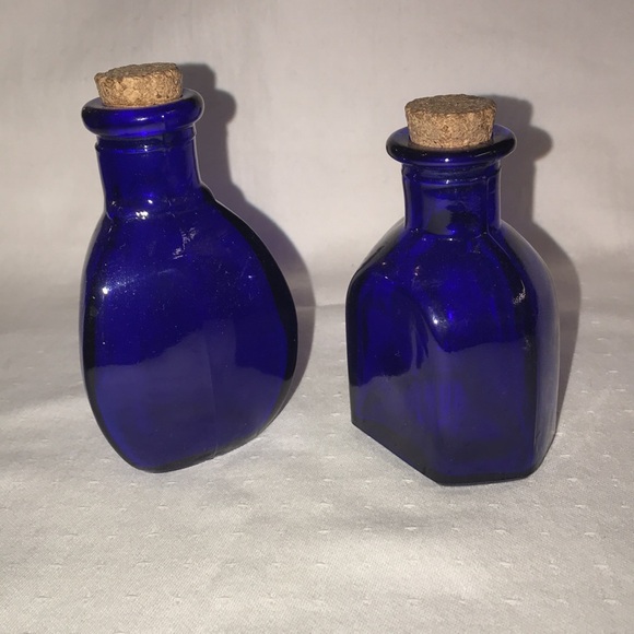 2 Unique Cobalt Blue Small Bottles Apothecary - Picture 3 of 8